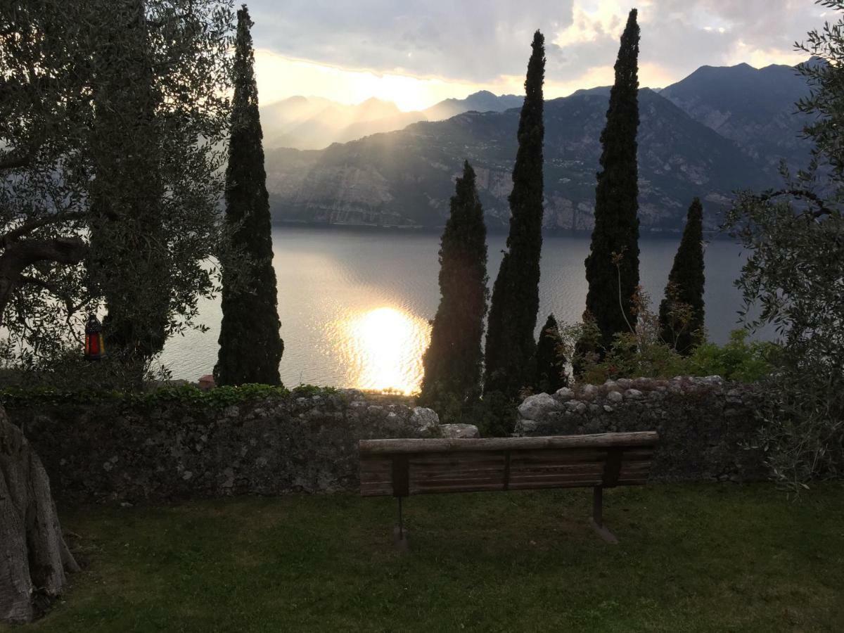 Villa Cipressi - Luxuri Lounge - Malcesine Kültér fotó